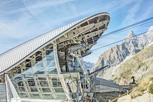 <br />
AGC Interpane firma i vetri della funivia Skyway Monte Bianco