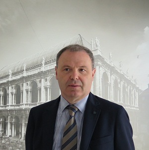 Vitrum/Dino Zandonella Necca è il presidente