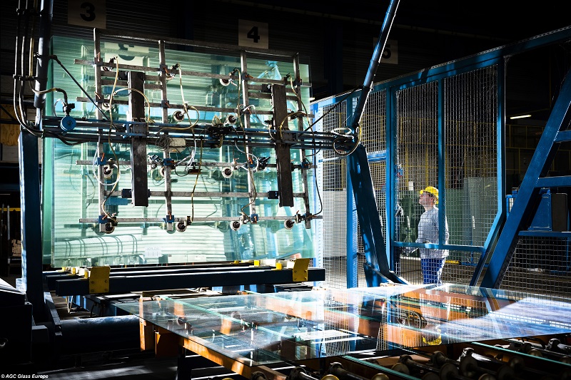 Nuova linea di stratifica in Germania per AGC